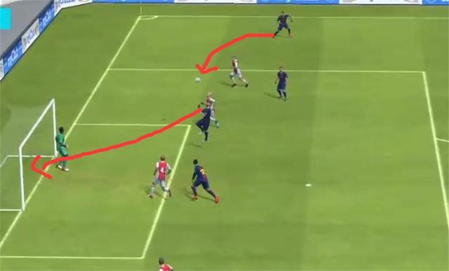  布雷斯特定位球战术奏效，头球接力攻破对手城池